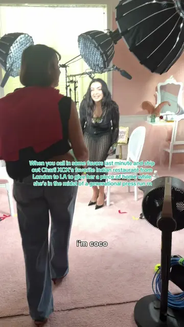 Wasn’t even planning on filming this moment but her team recognized the brand @G