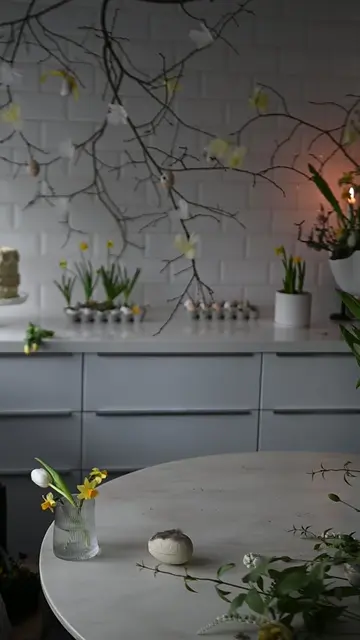 Spring is coming🌱 #springdecor #flowerarrangement #flowerinspiration #centerpie