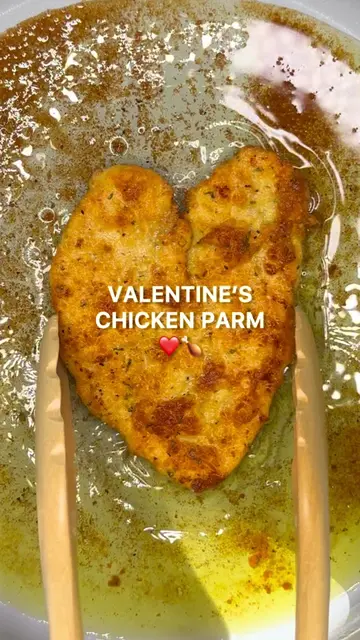VALENTINE’S CHICKEN PARM ❤️🍗💌 Find this recipe on Pepper the app or comment “P