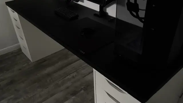 Natural lighting w artisan #setup #compsetup #minimal #techtok #desksetup 