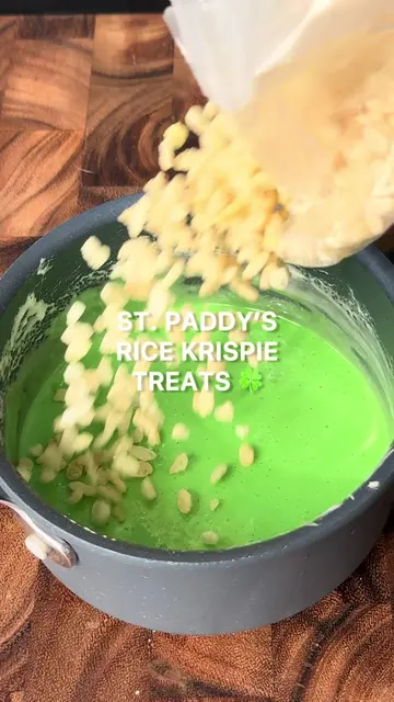 ST. PADDY’S RICE KRISPIE TREATS 🍀💚🌈 Full recipe on Pepper the app 🌶️ Follow 