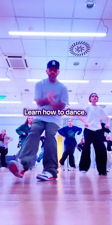 Want to learn how to dance? Comment “DANCE” and I’ll send you the info. 🔥 No ta