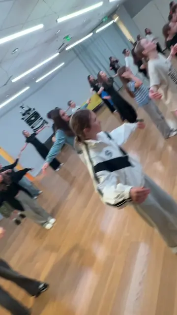 Lets go. You can learn how to dance from zero. Link in my bio. 