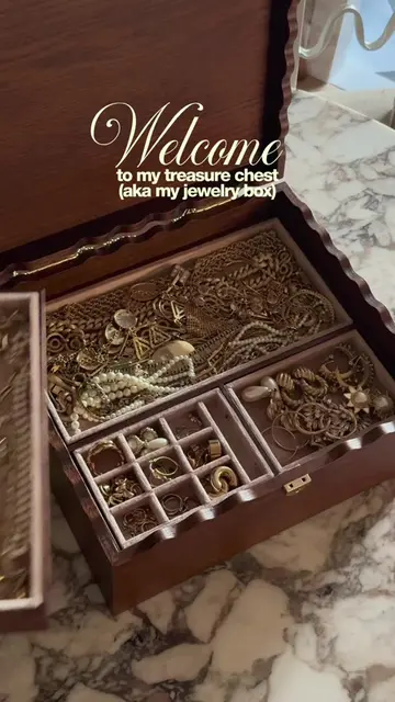 My jewelry box 🥹 (I’ll do a deep dive soon) #jewelrybox #jewelrytour #goldjewel