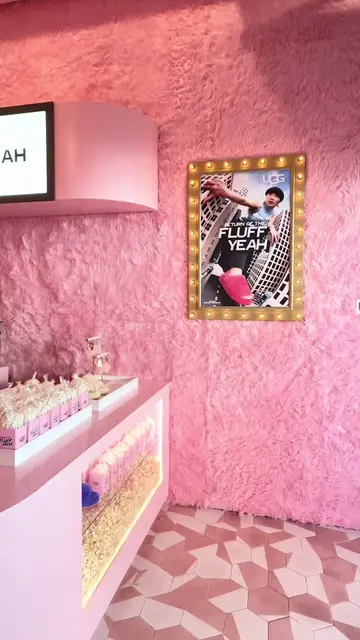 FLUFF YEAH Activation Day 1 with @UGG®! 🩷✨ We’re serving pink cotton candy and 