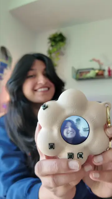 I made a digital camera but there was something really wrong with it… so let’s f