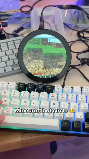 Running Minecraft on a raspberry pi 5 on a circle 720x720 screen. It looks so co