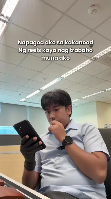 With matching inhaler at doom scrolling 🫣🫣🫣