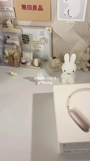 airpods max 2!! starlight is definitely the prettiest colour 😮‍💨🌟🤍 can u bel