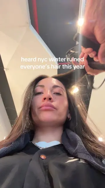 someone told me you need a hair gloss treatment 👀  #hairgloss #nycsalon #nychai