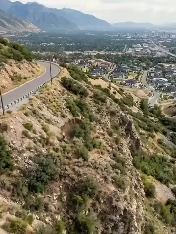 How do you build a villa on the edge of a steep cliff? #Science #knowledge #fypツ