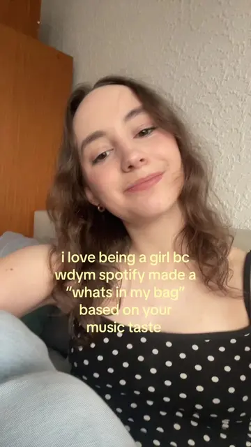THE POLKA DOT BAG!!! it’s also for Apple Music tho dw!!! #whatsinmybag #whatsinm
