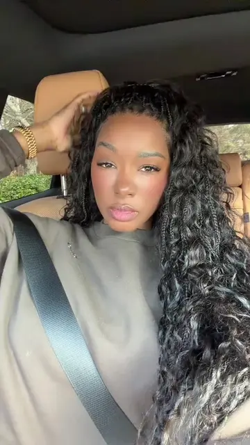 The sun is shining so that means it’s time for braids - knotless boho 💅🏾💕 In 