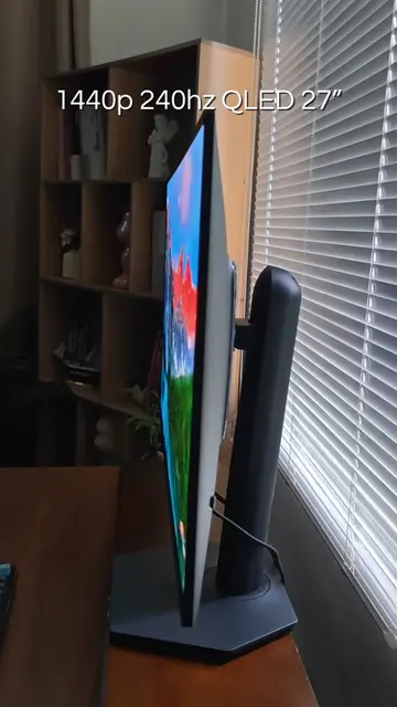 Is it too fat for an OLED monitor?🗣️#desksetup #techtok #gamingmonitor #fyp #24