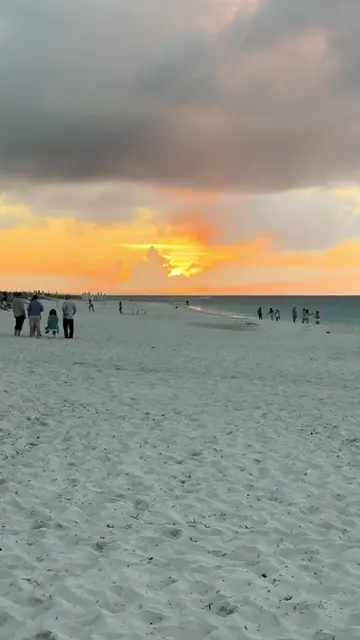I’m just trying to get the sunset in #turksandcaicos and the #audio was crazy fr