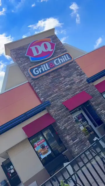 are you n your friends savin this one to get some ice cream this week?? 👀🍦🔥 D