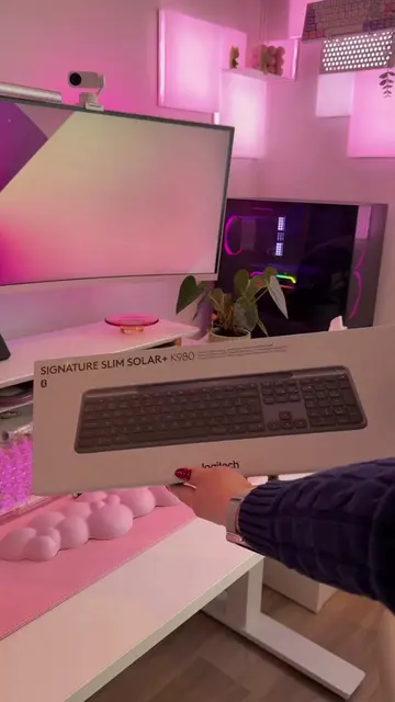 a keyboard you never have to charge 🤭👀 it’s the Logitech Signature Slim Solar+