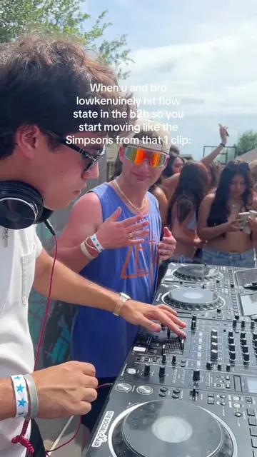 Tag your B2B partner #b2b #simpsons #dj #dnb #housemusic 
