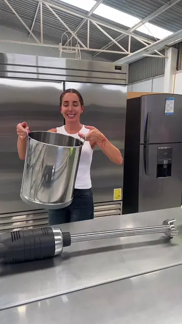 Estrenando un turbolicuador para hacer mas tartas vascas en cantidadd masiva! Ha