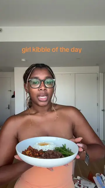 I wanna be bad like a toddler so here’s today’s girl kibble! Fit for a puppy on 