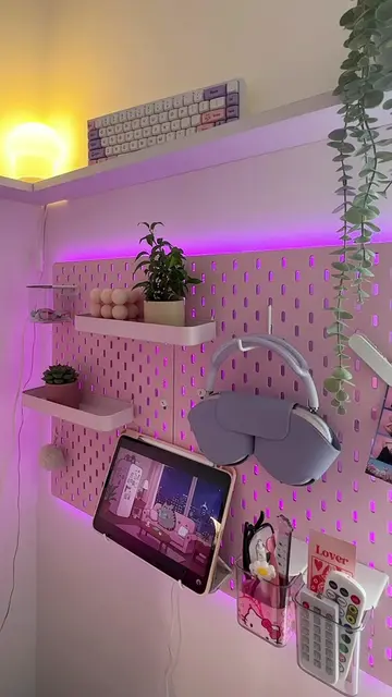 a moment of appreciation for the pink Ikea pegboards 🎀💕 I may have changed the