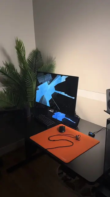 I love cozy setups #techtok #minimalist #peripherals #setup #gaming 