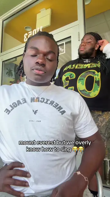 mount everest singing trend 😭 #mounteverest #fyp #viral #singingchallenge 
