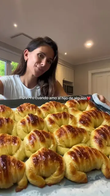 Demuestro mi amor cocinando 🧑🏻‍🍳❤️ #bake #cooking #medialunas #crossaint #rec