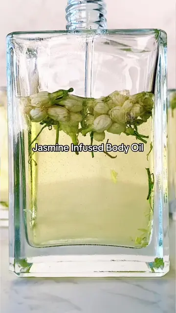 Hydrating and nourishing Jasmine body oil for natural skin glow ✨ #bodyoil #natu