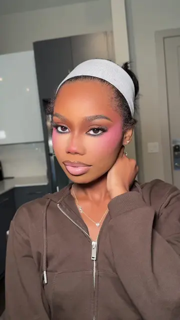 So addicted!😍🔥 #makeupartist #atlantamakeupartist #Tellsmakeup #atlmua #softgl