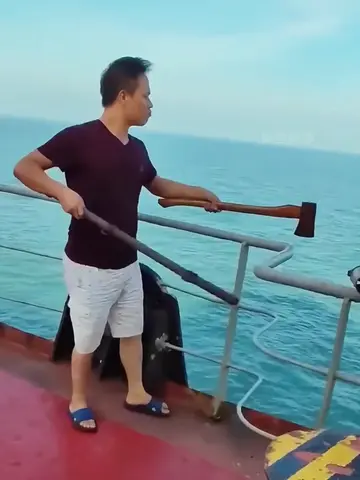 Why pirates fear Russian Cargo Ships?#Science #knowledge #fypツ 