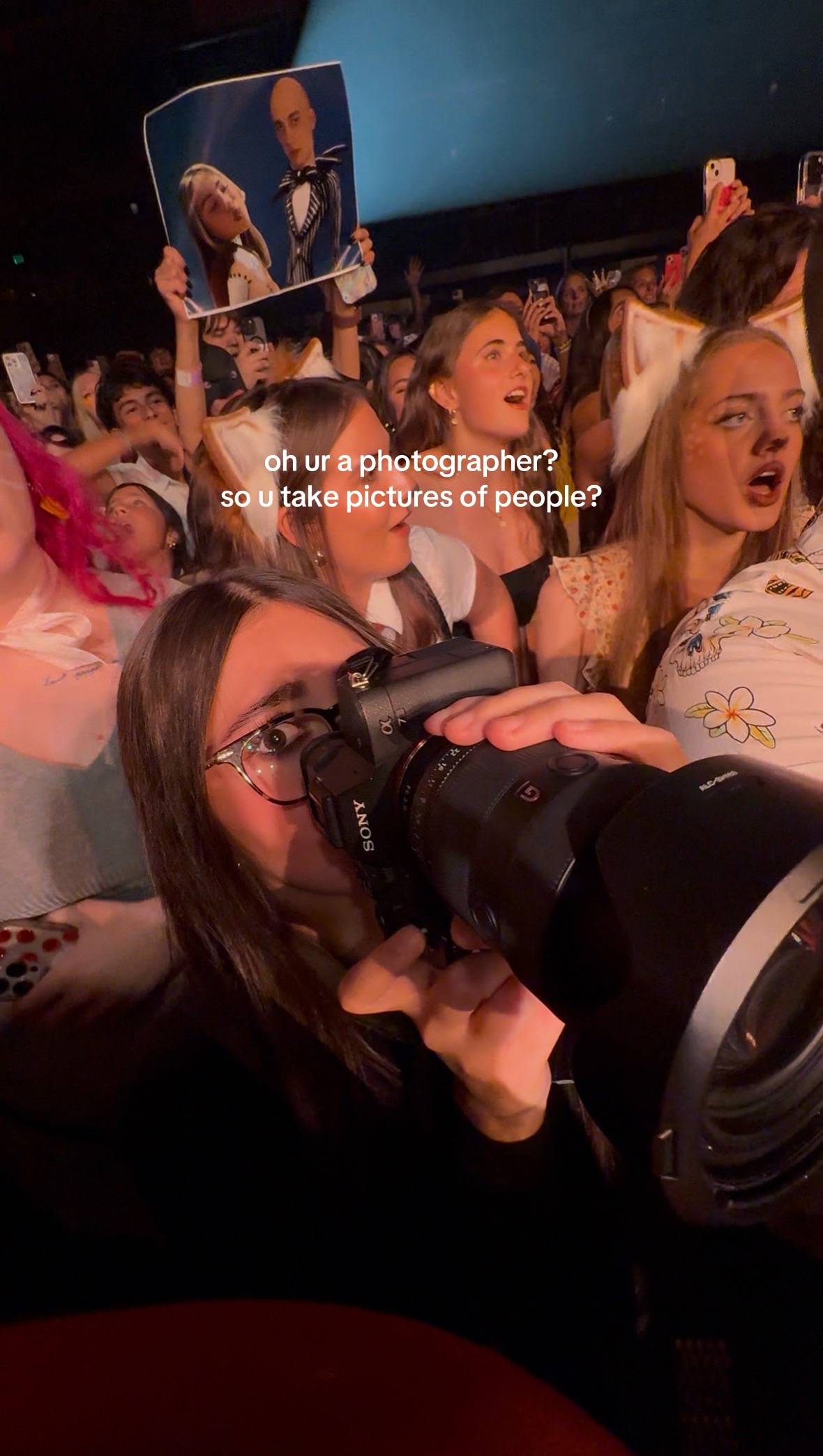 well yes i take pics of ppl but cool pics #concertphotography #musicindustry #ph