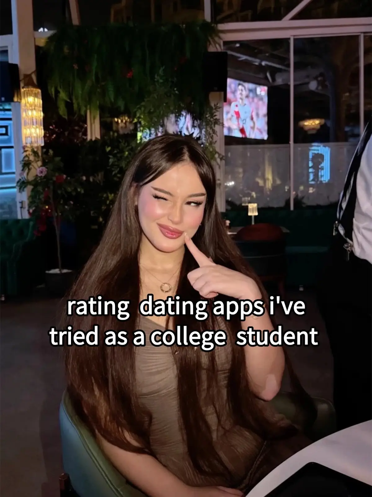 Rating dating apps I’ve tried as a college student #vibehouse #datingapps #real 