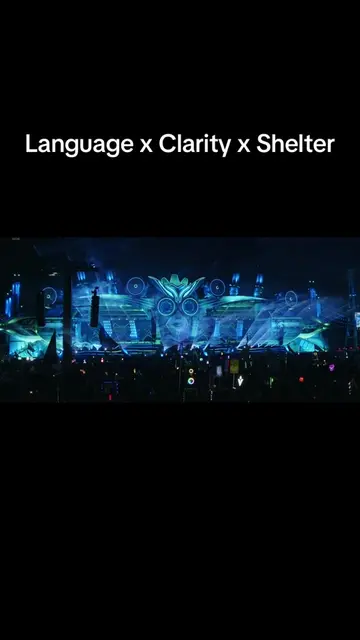 One of my favourite mashups ever.. This is porter robinson playing Language x Cl