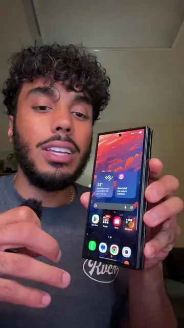 This is the only Samsung phone that can do this 😳 #samsung #galaxyztrifold #dex