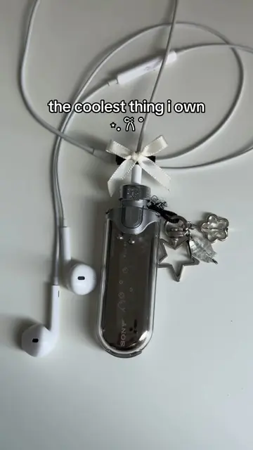 this mp3 being so makoto coded also omg i wish i had something to attach this mp