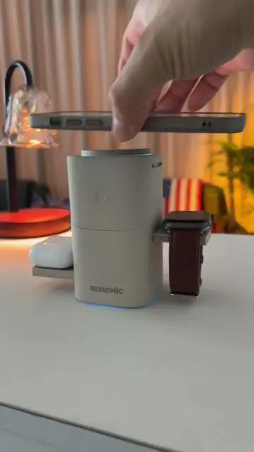Charge 3 devices simultaneously! Say goodbye to the chaos of charging cables and