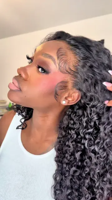 Summer is here & curly hair is it! #burmesecurly #curlyhairroutine 