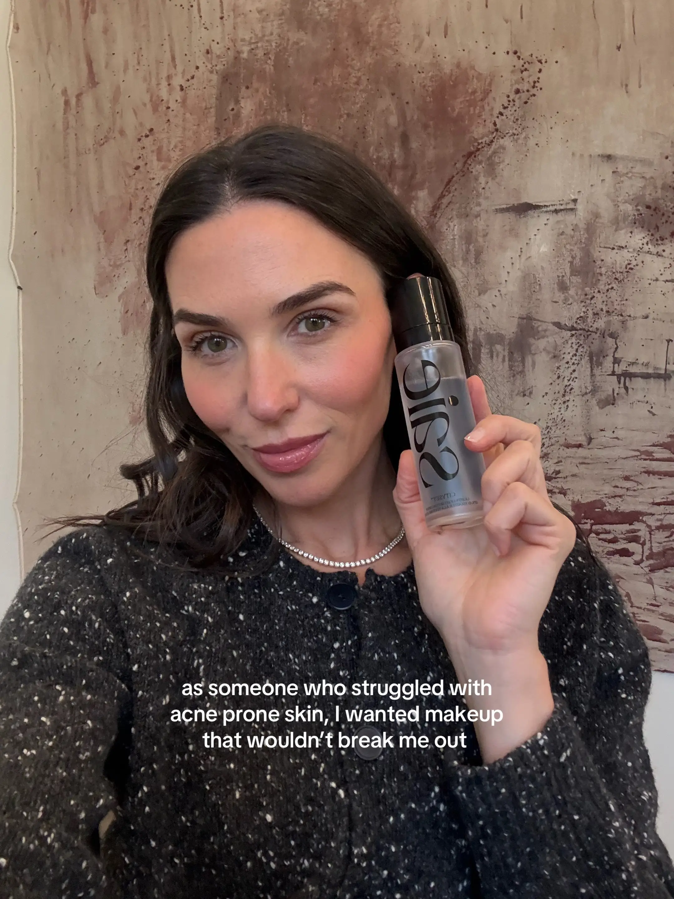struggling with acne prone skin is hard enough without your makeup making it wor