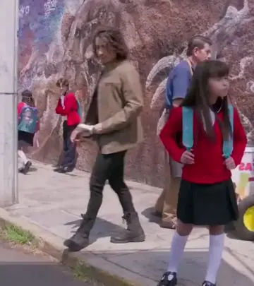 Odeth logra ESCAPAR del PDF que acecha a NIÑAS BONITAS en las ESCUELAS _ MEDIDAS