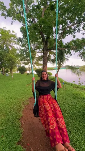 im the happiest girl 🥭🥥🌴🪔🤍 #kerala #india #mala #mallu #malayalee