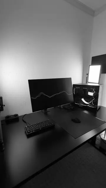 Gaming setup #techtok #minimalist #pcsetup #GamingSetup #fyp 