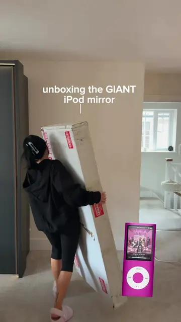 so nostalgic 😩🎀 #Tech #techtok #ipodmirror #apple 