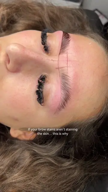 Here’s 3 reasons why your brow stains aren’t staining properly 👇 1️⃣ Your produ
