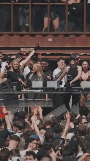 Open air. Full power. Ready to jump_ 💃🏽🍾🖤 @44.front.row