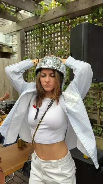 have u ever seen a better helmet 