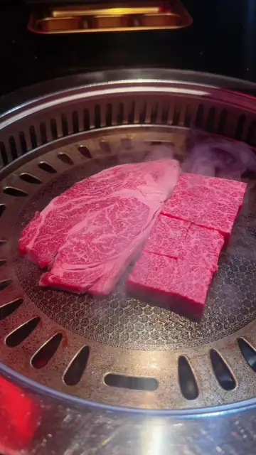 San Antonio is NOT ready for this 😳🥩🔥 #sanantonio #texasfood #FoodTok #wagyu 