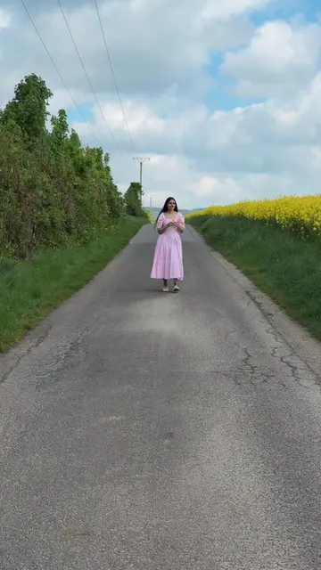 انتبهت النحلة كانت على ايدي لما شفت الفيديو واني مو دارية😭🫠💖الله ستر🫠 الفستا