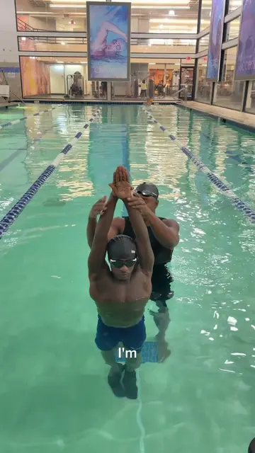 learning how to swim in my 20s 🏊🏿‍♂️ ep. 2 we’re getting somewhere here #minds