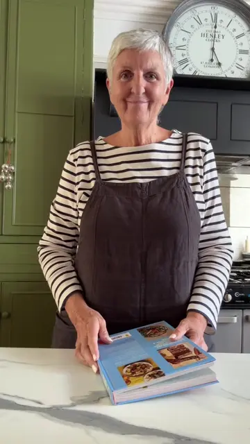 Recipe from @Sophie Macfie NEW Cookbook “30 in 30” - 30g protein - 30 minutes or
